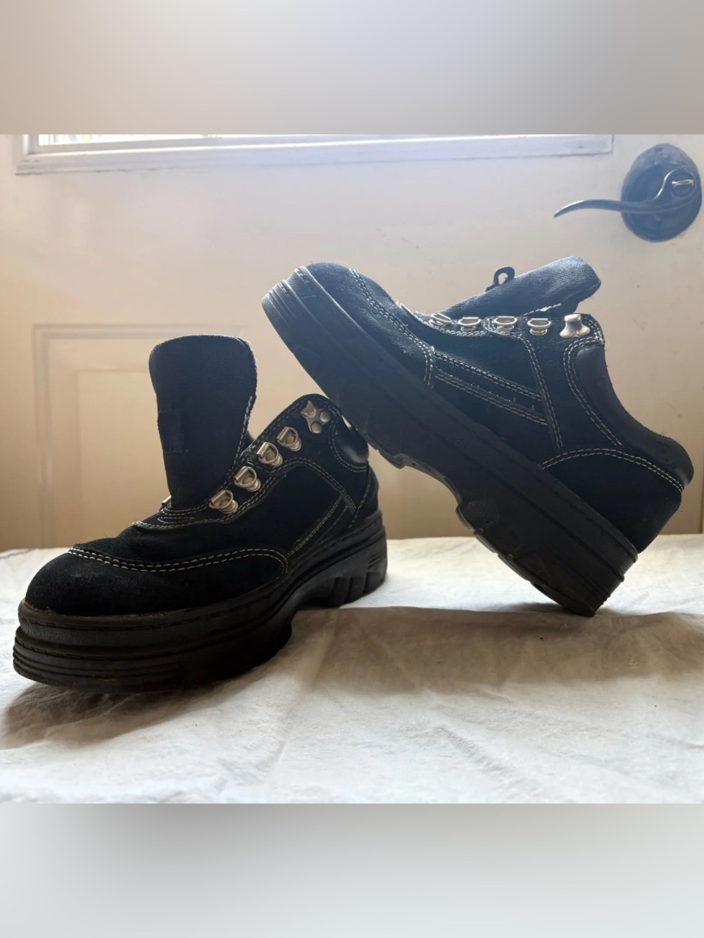 Vintage Lower East Side chunky sneakers Y2K